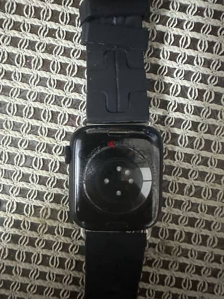 Apple watch S8 1