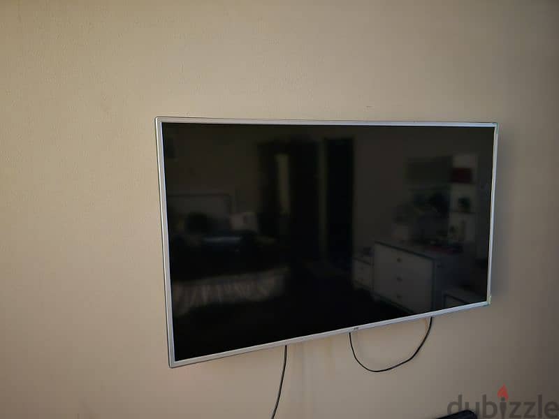 jvc 44 inch tv in good condition 2