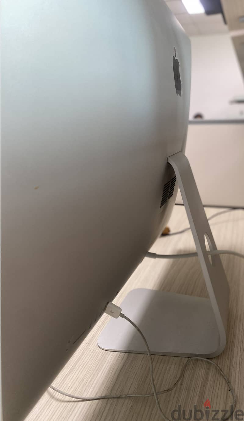 Apple iMac Retina 5K 27-inch, Late 2014 1