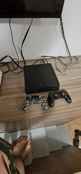 playstation 4 PS4 slim 500gb + 2 controllers + 5 games 1