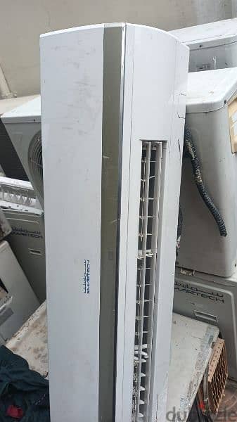 2 ton Ac for sale good condition good working six months worrnty 2