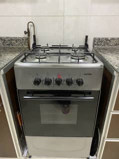 Reduced price 20 BD oven with gas 4 burners available after 5 May