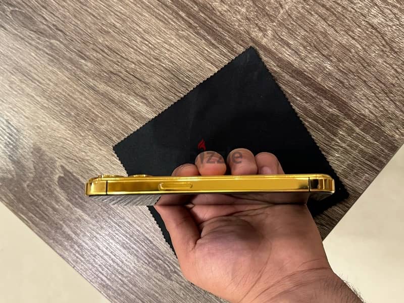 iphone 15Pro 256GB Gold24KT 2