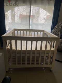 Solid wooden play pen