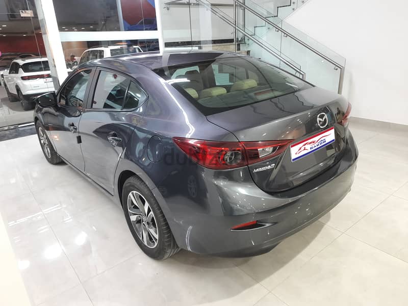 Mazda 3 model 2018 used for sale in excellent condition 2