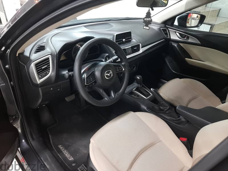 Mazda 3 model 2018 used for sale in excellent condition 4