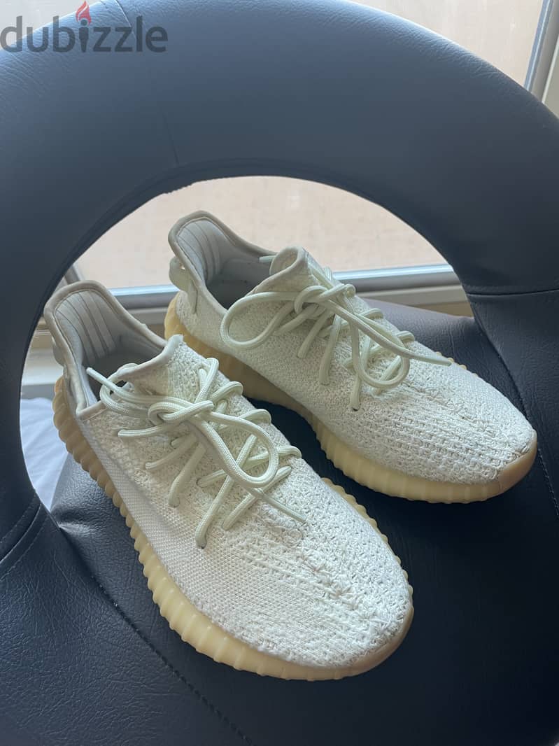 2 YEEZYS. 30 bd each/ 50 bd for 2 pairs, size 38 woman's 1