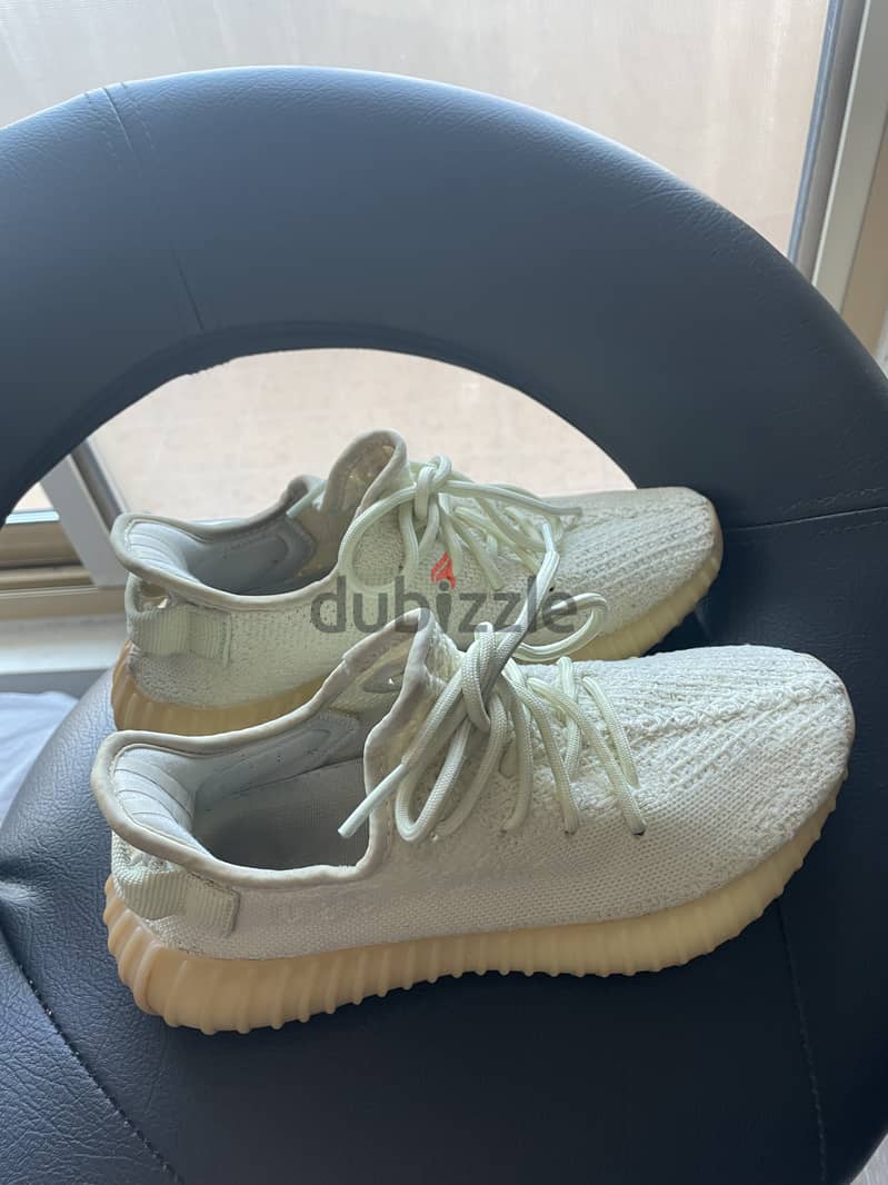 2 YEEZYS. 30 bd each/ 50 bd for 2 pairs, size 38 woman's 2