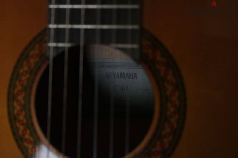 yamaha guitar for urgent sale 2