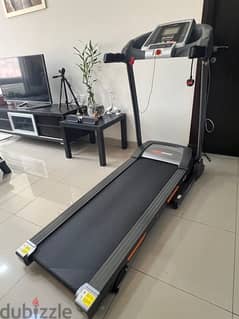 EXCELLENT CONDITION TREADMILL FOR SALE