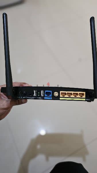 urgent sale Tplink Archer 1750 Dual band Gigabit router . 1