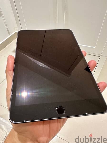 iPad mini 5 neat clean same like new piece with not repaired 110% 2