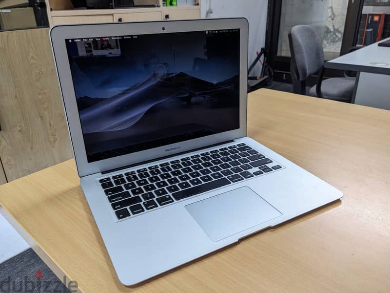 i5 MacBook Air  - 13"Screen Display 4GB Ram 128GB Memory 2014 Good 6