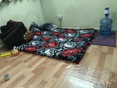 Bed space available only pakistni gudibiya