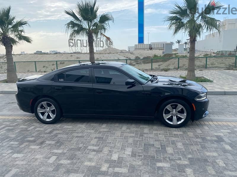 Mint condition Charger 2015 GCC Specs, all services in agency. 5