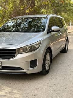 Well maintained Kia Carnival 2016 urgent sale 0