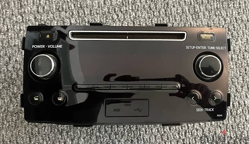 Original Toyota Fortuner 2012 to 2015 CD LCD Player and Frame 4