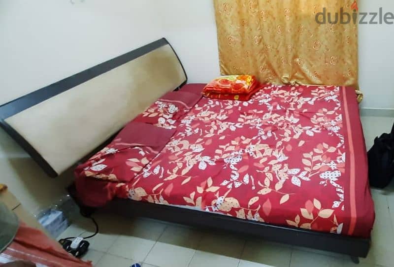 King size wooden bed with 6 inch medicated mattress 1