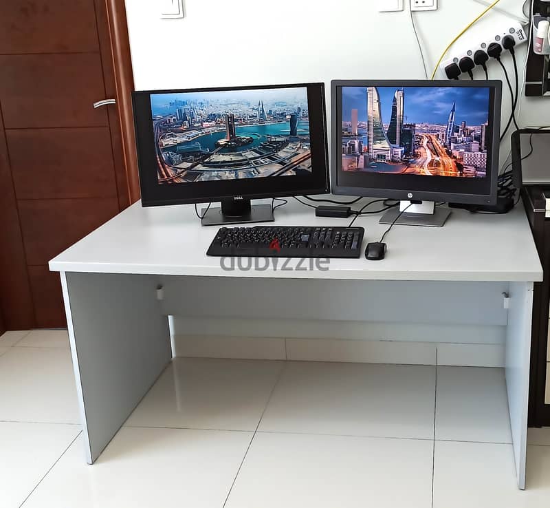 Almost New Computer Table with drawers for sale 1