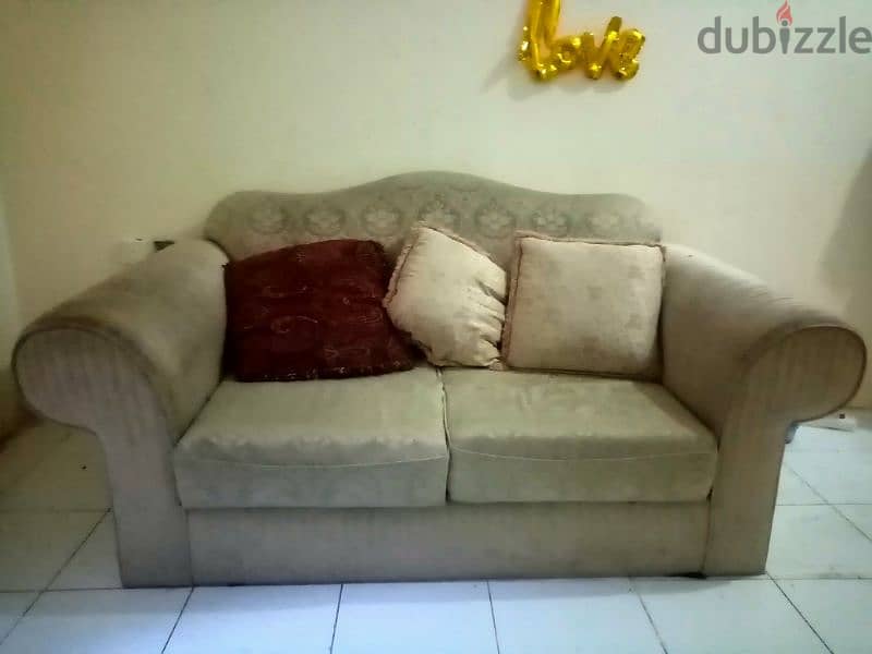 Dressing mirror and sofa 1
