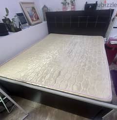 Queen  size Bed