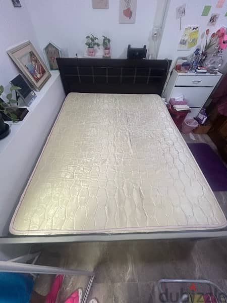 Queen  size Bed 2