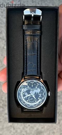 ساعة ماركة فريدريك كونستانت السوسريه جميلة جداً الجلد لذر اسود