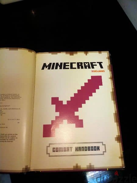 Minecraft COMBAT HANDBOOK! Learn to fight like a pro! 5