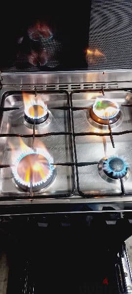 Cooking range 4 burner 6