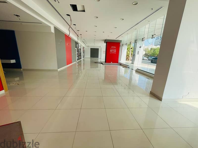 Showroom For Rent In Diplomatic Area 2