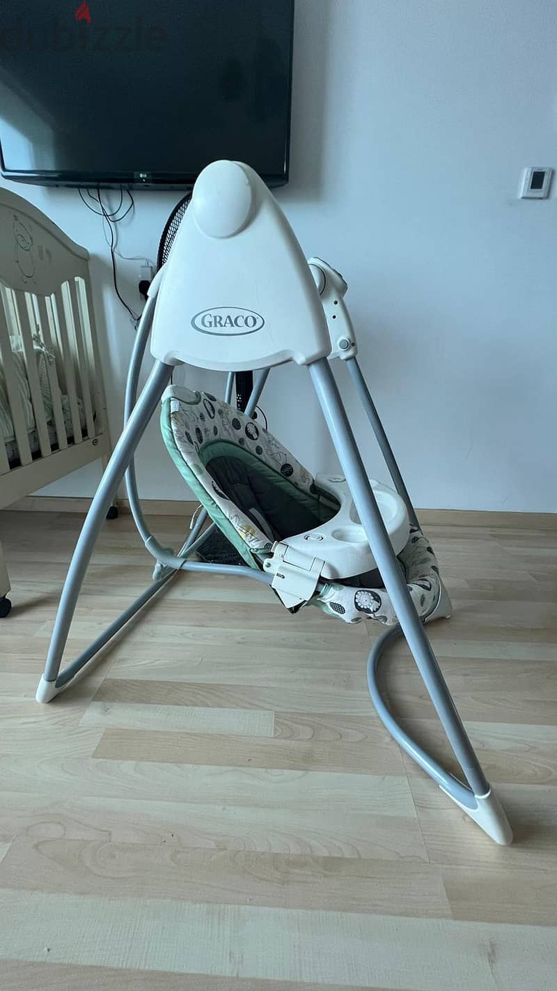 Graco Baby Swing (with power adapter) 2