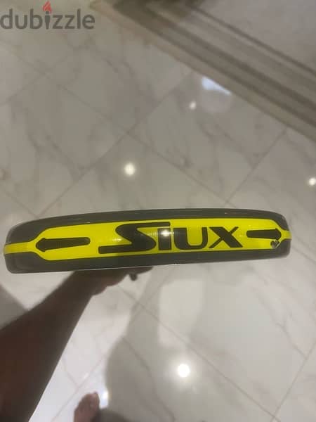siux st2 padel racket 1