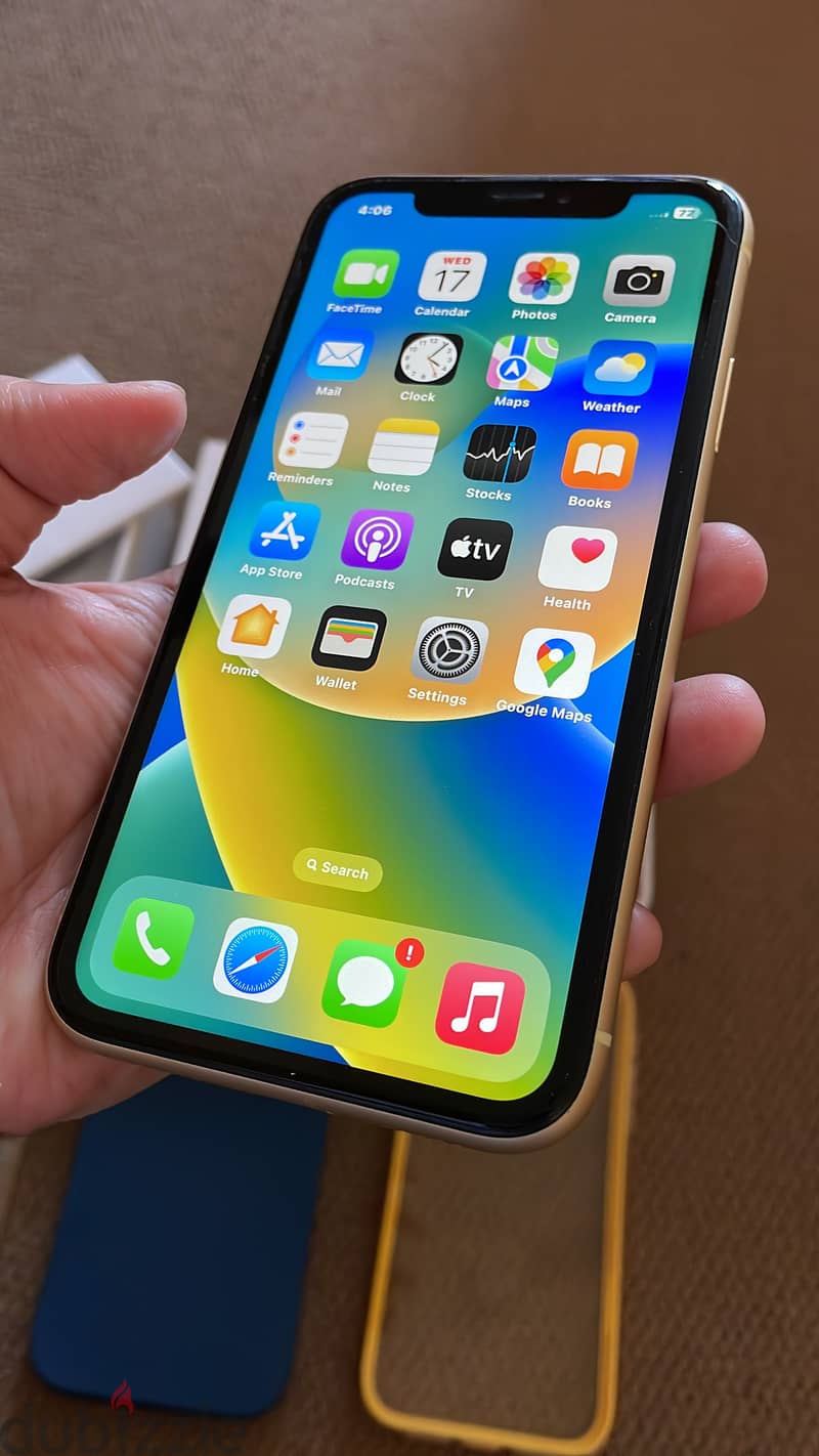 Iphone xr and apple watch 5