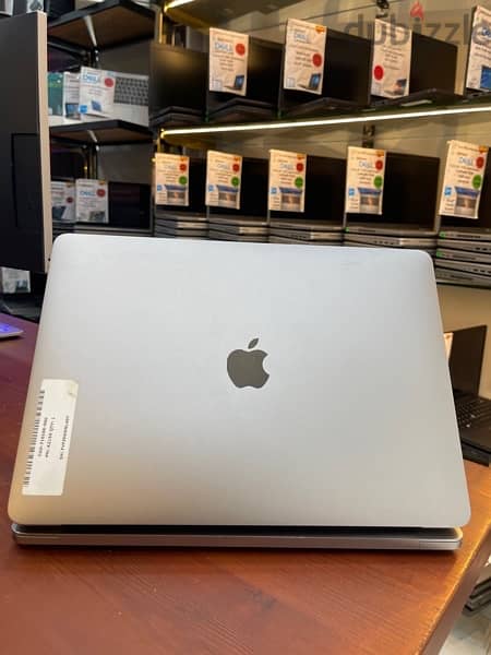 Apple MacBook Pro 2019  Core i5-8257U CPU 1.40GHz 1