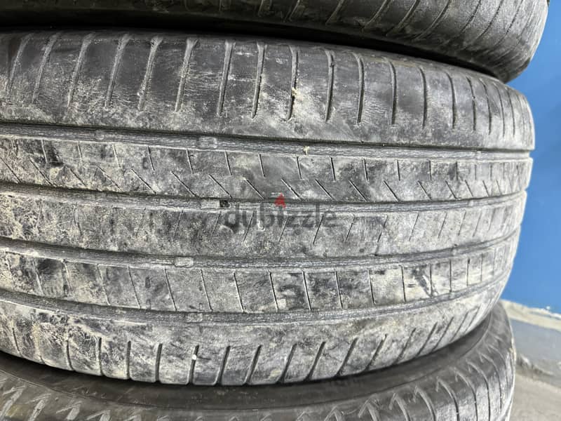 255/55/20 used Bridgestone 4 Tyres good condition 3