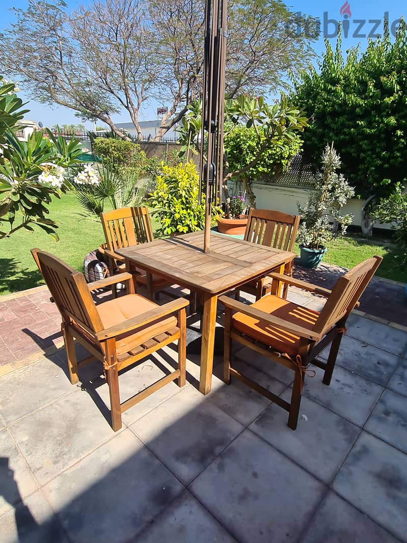 4 seater garden set with table 1