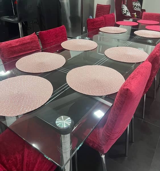 dining table  excellent condition  طاولة طعام 6