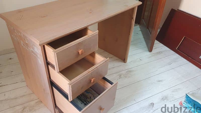 Wooden Study Table 1