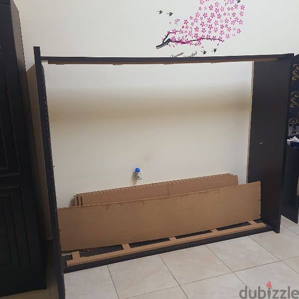 Queen size Bed (160×180) in good contact 36216143 pick up from Riffa 2