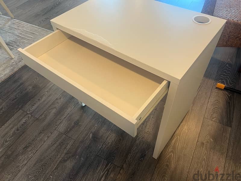 IKEA MICKE Desk 2