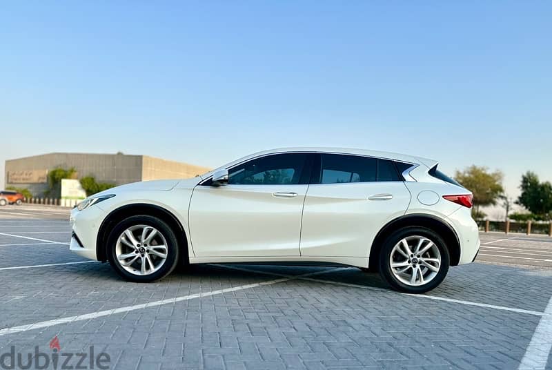 Infinity Q30 2019 agent maintained lady owned 9