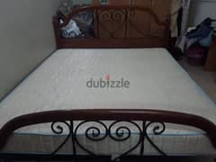 KING SIZE COT WITH MEDICATED MATTRESS 0