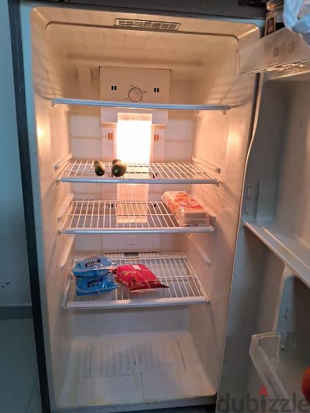 LG good condition working fridge for sale 100% working 1