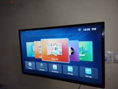 ikon 40 Inch led tv with wall bracket and remote 0