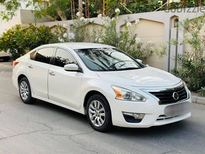 Nissan Altima 
Year-2016. Fully Agent maintained 33586758 4