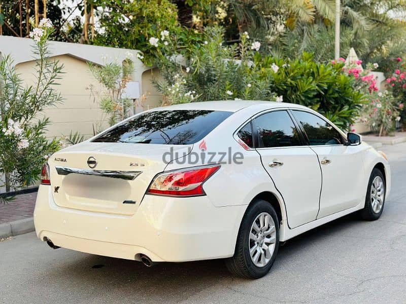 Nissan Altima 
Year-2016. Fully Agent maintained 33586758 6