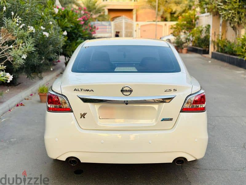Nissan Altima 
Year-2016. Fully Agent maintained 33586758 7