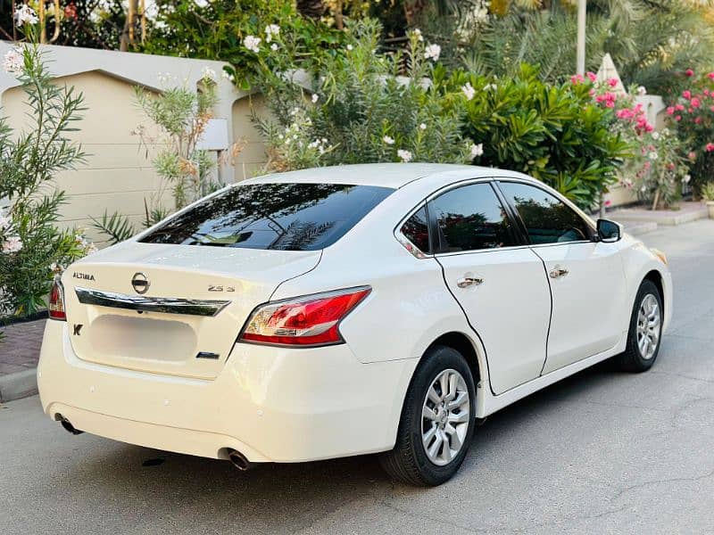 Nissan Altima 
Year-2016. Fully Agent maintained 33586758 8