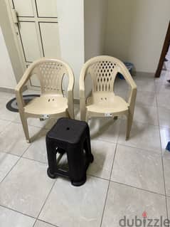 Plastic chairs for sale 0