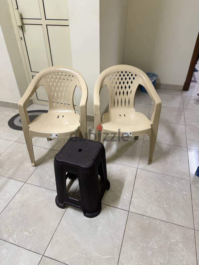 Plastic chairs for sale 1